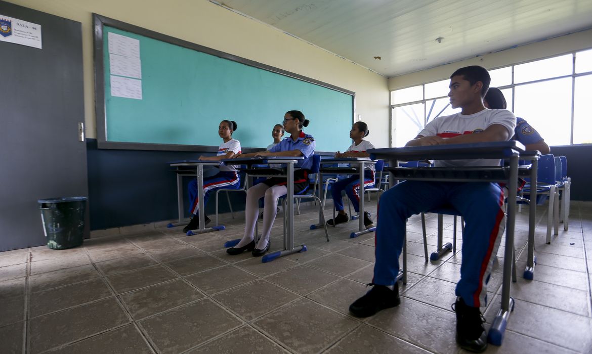 Alunos venezuelanos de escola pública em Pacaraima.
