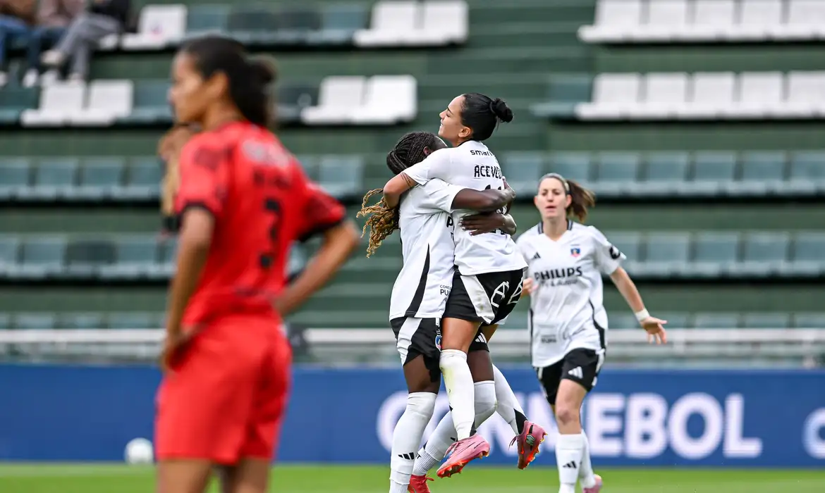 Colo-Colo vence Libertad por 1 a 0 e vai às semifinais da Libertadores Feminina - em 12/10/2025