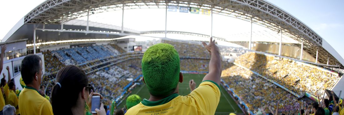 Torcedores no jogo de abertura da Copa do Mundo: Brasil X Croácia