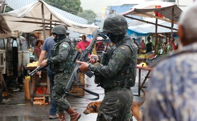 Rio de Janeiro - Cerca de 1,4 mil militares das Forças Armadas voltam à Vila Kennedy, na zona oeste da cidade (Tânia Rêgo/Agência Brasil)