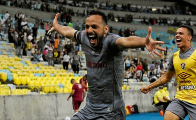 Yago Felipe marca duas vezes na vitória do Fluminense por 2 a 1 contra Palmeiras no Maracanã - Brasileiro