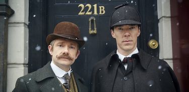O detetive Sherlock Holmes e seu assistente doutor John Watson vivem emocionantes e divertidas aventuras em busca de resolver os mistérios 