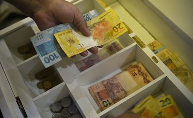 Portabilidade de consignado para CLT entre bancos começa a valer