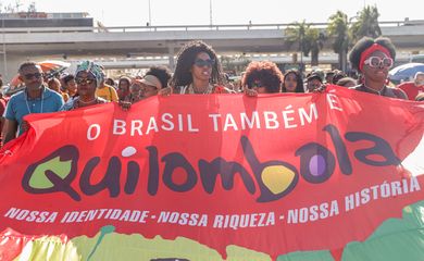 Brasília (DF) 16/05/2024 - O 2º Aquilombar com o tema Ancestralizando o Futuro, o maior evento quilombola do país reuniu comunidades de todas as regiões e biomas do Brasil. Caravanas de diferentes estados participam do evento, organizado pela Coordenação Nacional de Articulação de Comunidades Negras Rurais Quilombolas (CONAQ). 
Foto: Joédson Alves/Agência Brasil