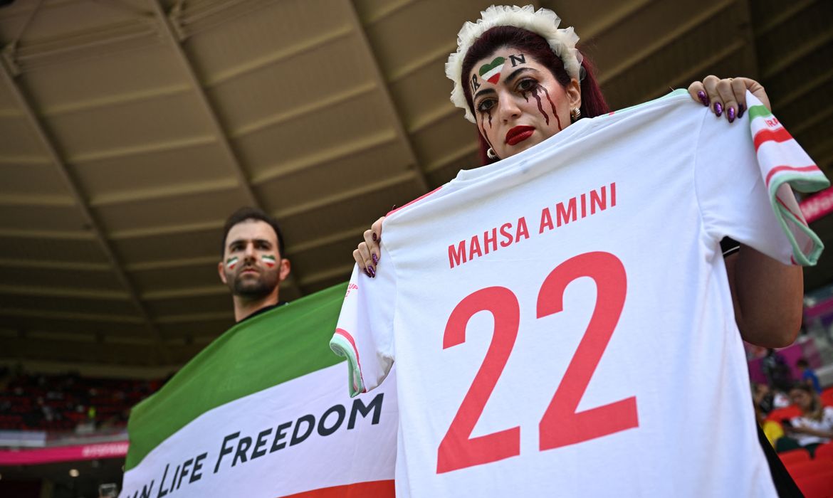 Copa do Mundo de 2022 carrega simbolismo silencioso em protestos políticos