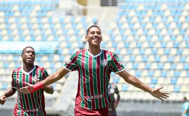 Santana de Parnaiba, SP, Brasil - 08/01/2026 - Estádio Municipal Prefeito Gabriel Marques da Silva.   
Fluminense enfrenta o Sfera pela 3° rodada da Copinha sub-20 2026. 
Foto: Leonardo Brasil / Fluminense FC