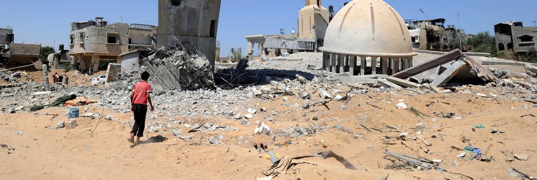 Casas destruídas por ataques israelenses no norte da Faixa de Gaza
