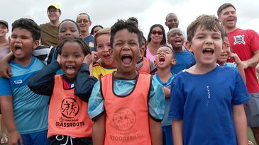 Caminhos da Reportagem_ Guiana_Guiana_investe_no_futebol_entre_crianças_para_fomentar_o_esporte_no_pais