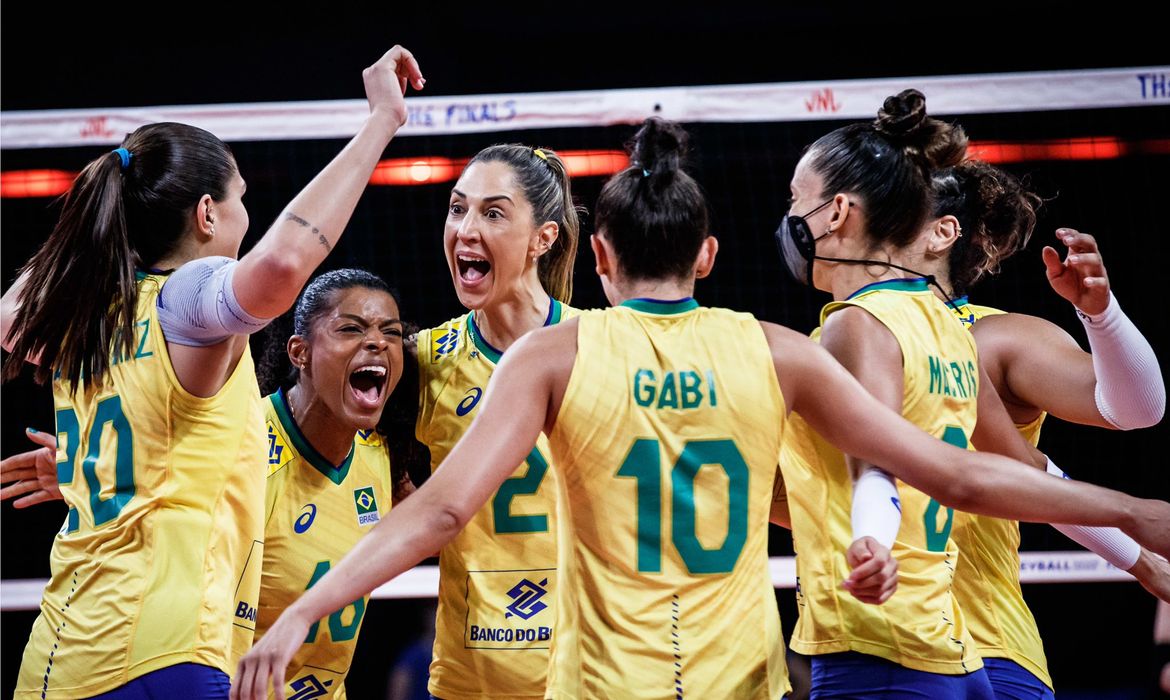 seleção feminina de vôlei se classifica para a final da Liga das Nações - Brasil 