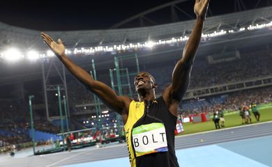 Torcida comemorou vitória de Bolt nos 100 metros rasos