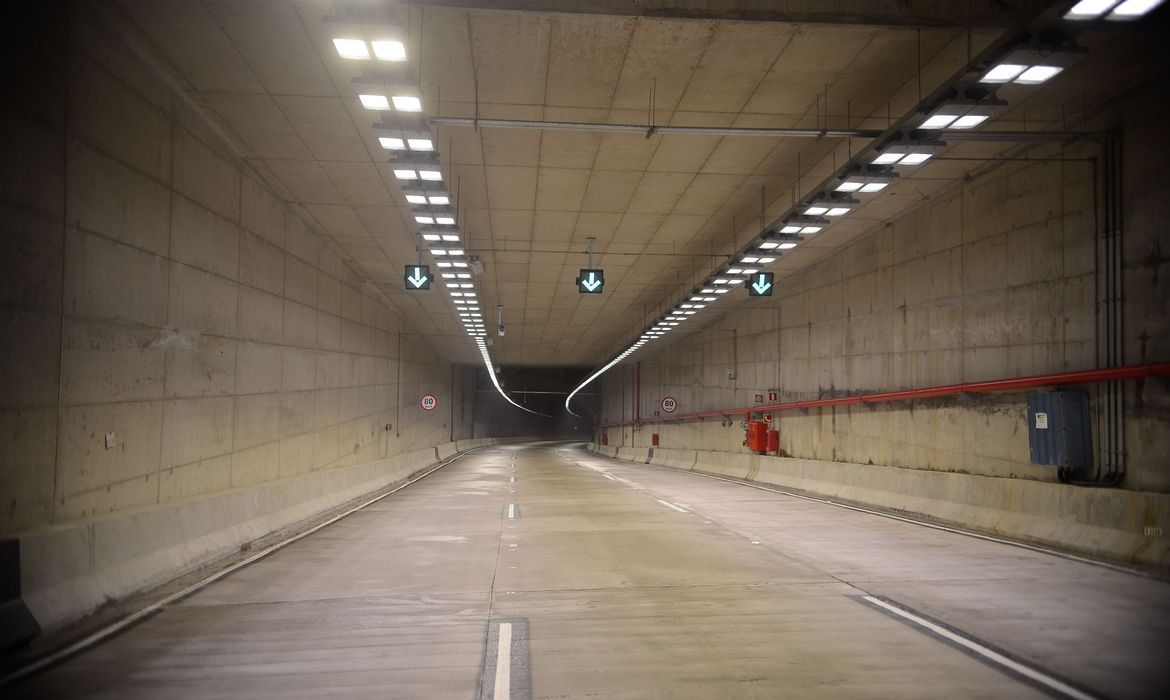 Rio de Janeiro - Prefeitura inaugura parte do Túnel Prefeito Marcello Alencar da Via Expressa na zona portuária do Rio ( Tomaz Silva/Agência Brasil)
