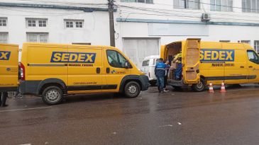 Divulgação/Correios CHUVAS RS – DOAÇÕES CORREIOS - Correios transportam doações de todo o país ao Rio Grande do Sul. - PELOTAS. Foto: Divulgação/Correios