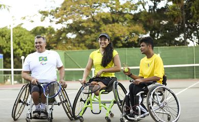 Brasília - Os tenistas Carlos Alberto Santos, Natália Mayara e Rodrigo Oliveira disputarão a Paralimpíada Rio 2016 (Marcelo Camargo/Agência Brasil)