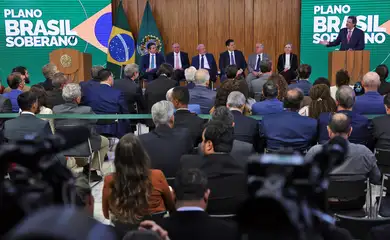 Brasília (DF) 13/08/2025 - O ministro da Fazenda, Fernando HAddad, durante assinatura da medida provisória (MP) Brasil Soberano., no Palácio do Planalto Foto: CanalGov/Reprodução