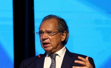 Ministro da Economia Paulo Guedes, participa do painel  “Brasil em Pleno Crescimento”, no V Fórum Nacional do Comércio.