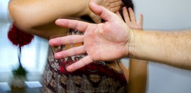 Síndicos devem denunciar casos de violência doméstica