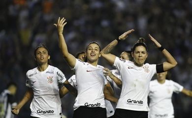 Corinthians vence Santos por 2 a 0 no jogo de volta das semifinais do Brasileiro Feminino e se garante na final - em 02/09/2023