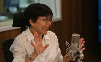 Brasília (DF) - 22/02/2023 – A presidente da CAPES, Mercedes Bustamante, é a entrevistada do programa A Voz do Brasil. Foto: Valter Campanato/Agência Brasil.