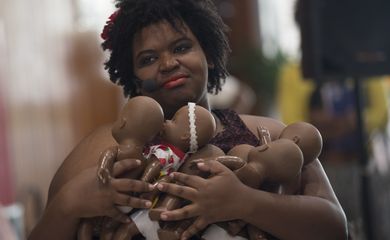 Performance da Cia. Os Crespos durante a abertura da oitava edição do Festival Latinidades, maior festival de mulheres negras da América Latina (Marcelo Camargo/Agência Brasil)