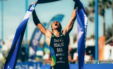 Brasília (DF), 31/05/2025 - Miguel Hidalgo conquista vitória histórica na elite do triatlo mundial.
Foto: World Triathlon/Divulgação