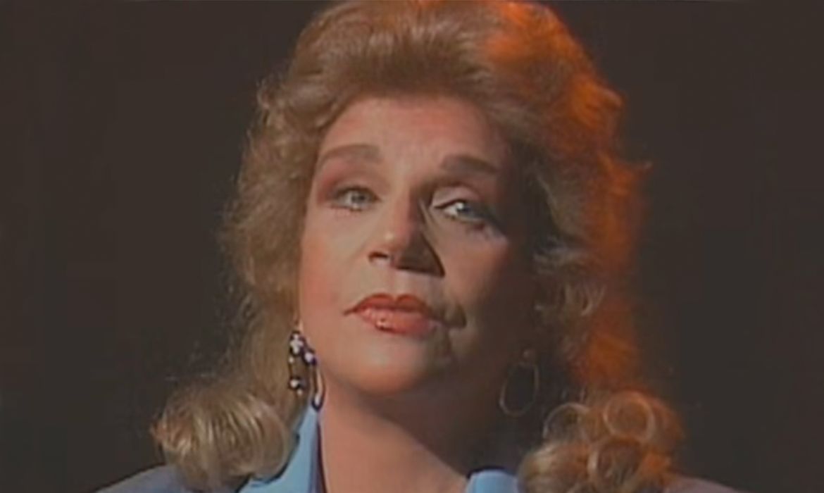 Tônia Carrero durante a entrevista ao programa Advogado do diabo, exibido em 1986 pela antiga TVE-RJ