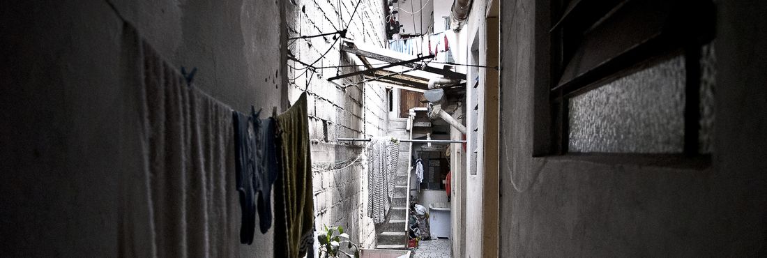 Pelo menos 80 mil paulistanos moram em cortiços, como este que fica na zona leste de São Paulo.