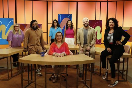 Cissa Guimarães e o time de debatedores do Sem Censura