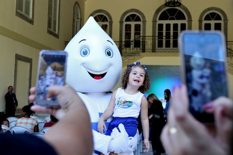 Tânia Rêgo/Agência Brasil Rio de Janeiro (RJ), 23/08/2023 - O personagem Zé Gotinha participa do lançamento da campanha de multivacinação, pelo ministério da Saúde, no Palácio da Guanabara. Foto:Tânia Rêgo/Agência Brasil