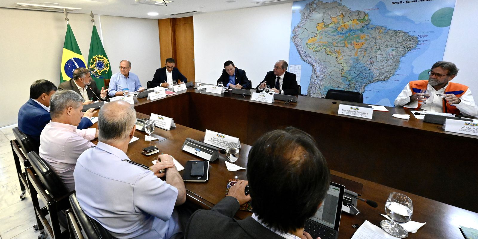 Governo disponibilizará R$ 56 milhões para vítimas de ciclone no Sul