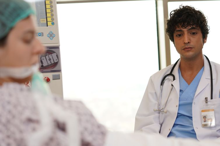 Telenovela Um Milagre acompanha a rotina do médico autista Ali em um hospital de Istambul