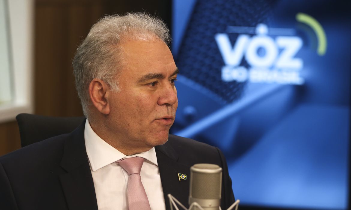 O ministro da Saúde, Marcelo Queiroga, é o entrevistado do programa A Voz do Brasil