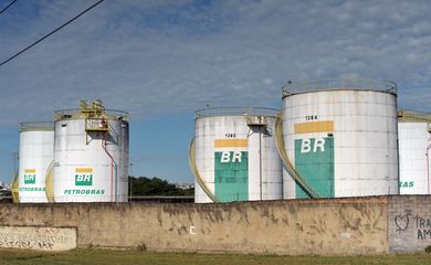 Centro de Distribuição da Petrobras no SIA, Terminal Terrestre de Brasília, onde se armazena e distribui produtos da companhia para os postos de combustíveis do Distrito Federal.