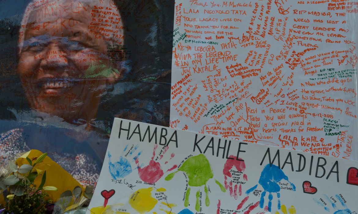 África do Sul festeja centenário de Mandela com solidariedade e arte |  Agência Brasil
