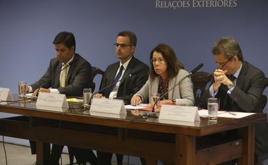 Entrevista coletiva sobre a LIII Cúpula de Chefes de Estado do Mercosul, que ocorrerá em Montevidéu (Uruguai).