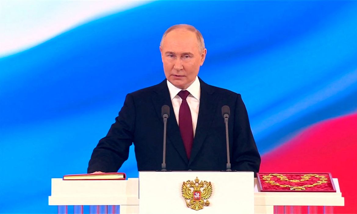 Vladimir Putin durante posse em Moscou
 7/5/2024   Kremlin.ru/Divulgação via REUTERS
