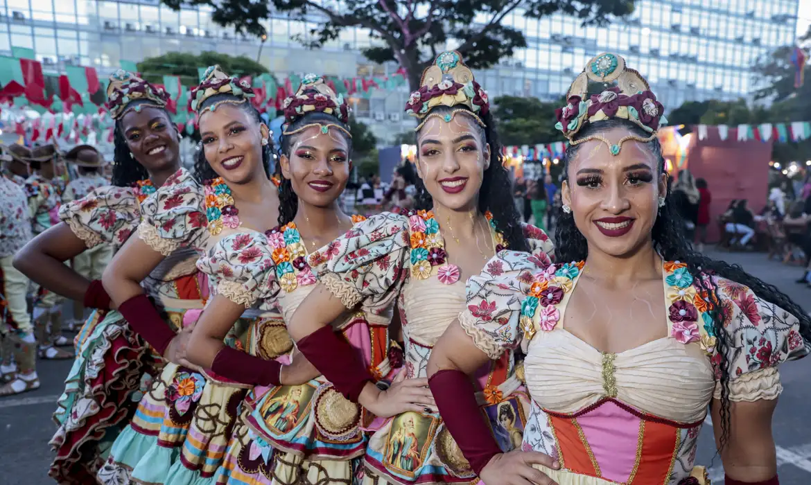 Brasília (DF), 21/05/2025 - Ministério do turismo participa de lançamento das ações para o São João, que inclui a parceria com a TV Brasil. 
O Ministério do Turismo vai 'apresentar' o Arraiá Brasil, este na programação da TV Brasil e Rádio Nacional.
Foto: Joédson Alves/Agência Brasil