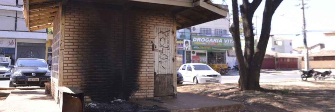 Morador de rua é queimado enquanto dormia em praça do Guará, cidade do Distrito Federal - 3