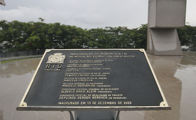Inauguração do Monumento em Memória às Vítimas do Holocausto, no Morro do Pasmado, zona sul do Rio de Janeiro.