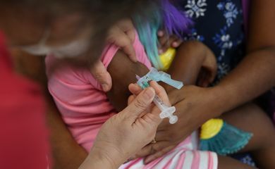 Brasília (DF) Vacinação contra a gripe para crianças a partir de seis meses até 11 anos de idade.