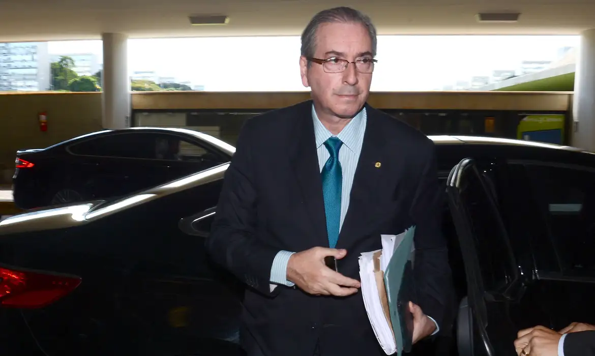 Brasília - Presidente da Câmara dos Deputados, Eduardo Cunha, chega ao Congresso Nacional  (Fabio Rodrigues Pozzebom/Agência Brasil)