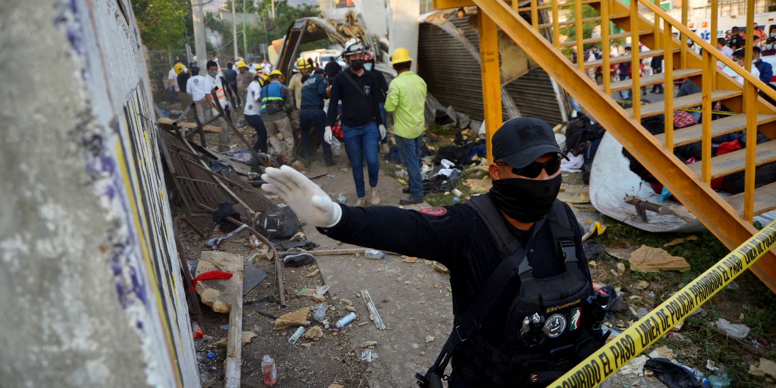 Trailer accident leaves at least 49 people killed in Tuxtla Gutierrez
