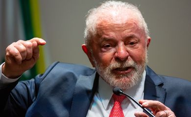 Brasília (DF) 19/04/2023 O presidente Luiz Inácio Lula da Silva acompanhado da primeira-dama Janja Lula da Silva e de vários ministros, participa da cerimônia de posse do Conselho de Participação Social e do lançamento do processo de elaboração do Plano Plurianual Participativo (PPA Participativo) Foto: Fabio Rodrigues-Pozzebom/ Agência Brasil