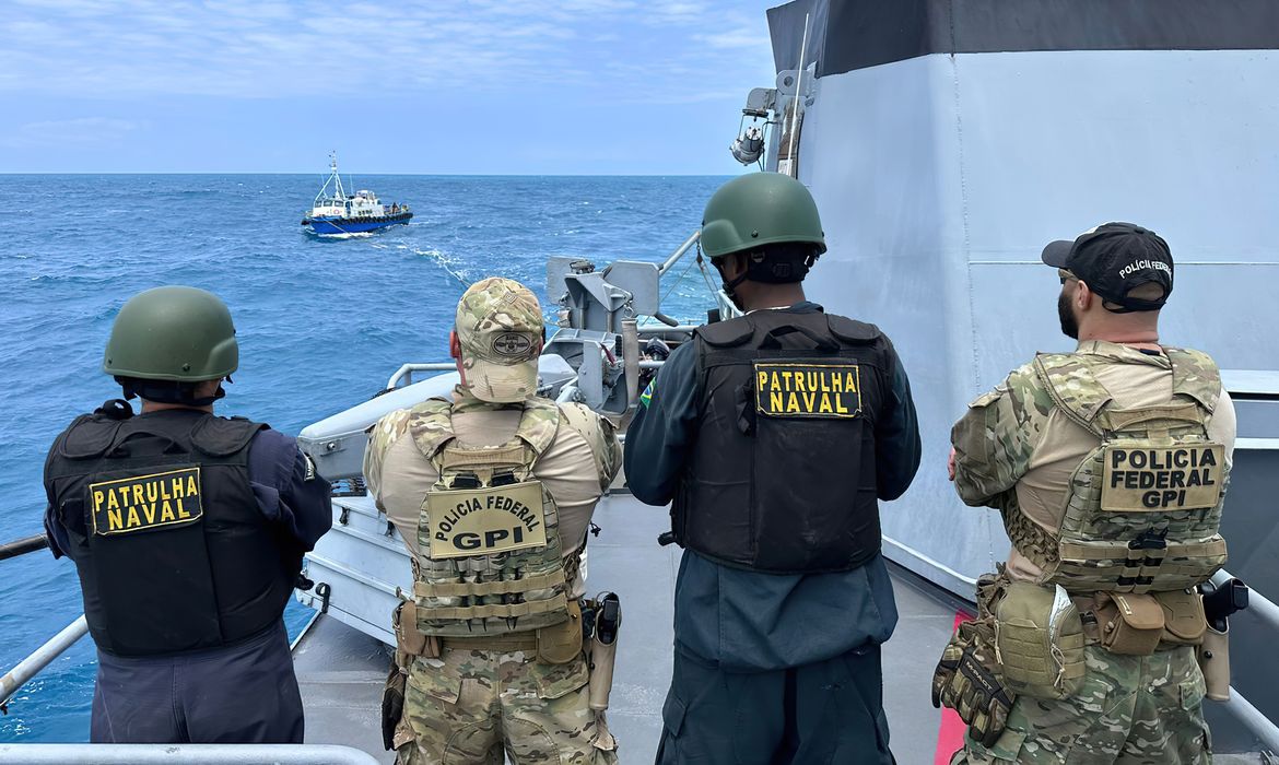 19/09/2023, Ação da Marinha e da PF apreende 4,5 toneladas de cocaína na costa de Pernambuco. Foto: Agência Marinha de Notícias