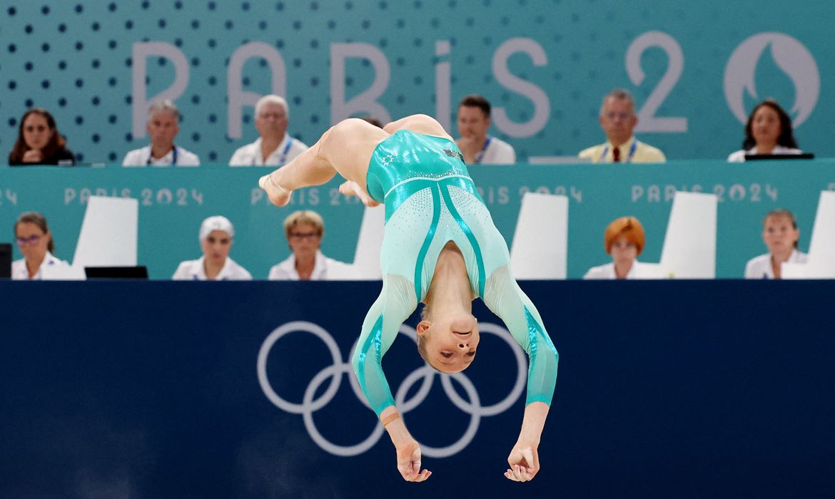 Paris 2024 Olympics - Artistic Gymnastics - Women's Floor Exercise Final - Bercy Arena, Paris, France - August 05, 2024. Ana Barbosu of Romania in action. REUTERS/Mike Blake