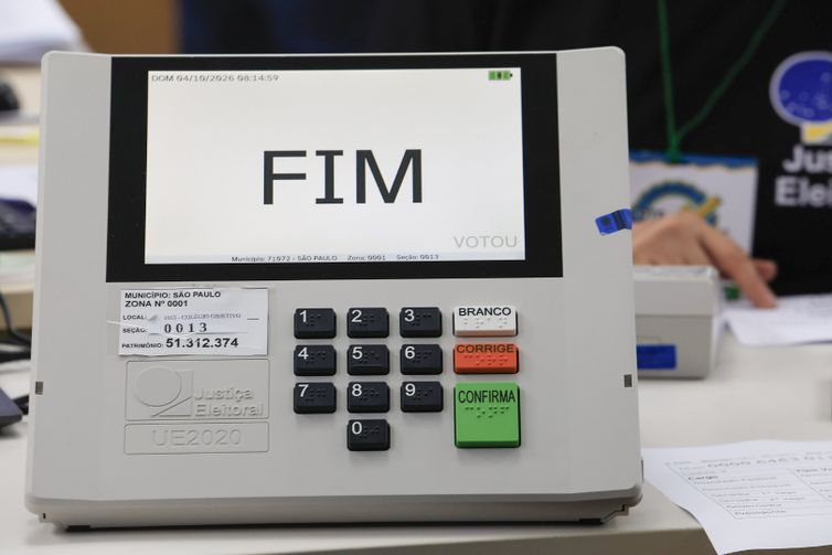 TSE registra 421 urnas substituídas nas primeiras 2 horas de votação