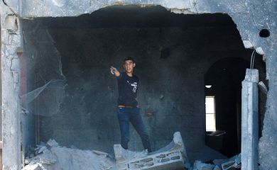 Aftermath of Israeli strikes in Khan Younis