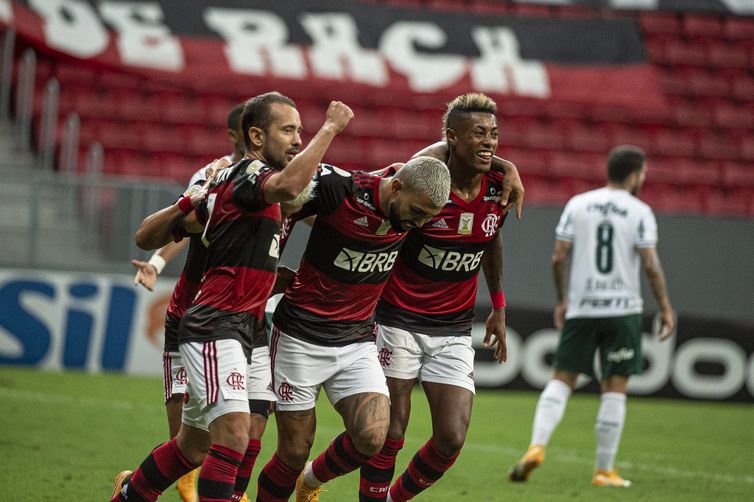 Flamengo on X: Fim do tempo normal: Flamengo 1 x 1 Corinthians Vamos para  os pênaltis! #CRF #VamosFlamengo  / X