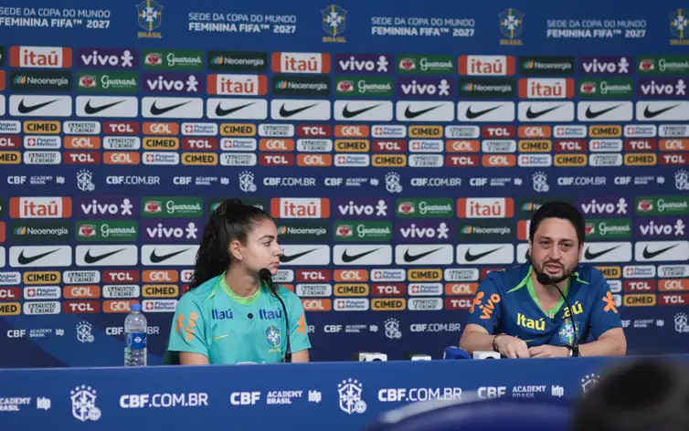 arthur_elias_e_angelina_coleitiva Amistoso Brasil x Colômbia neste sábado abre preparação para Copa 2027
