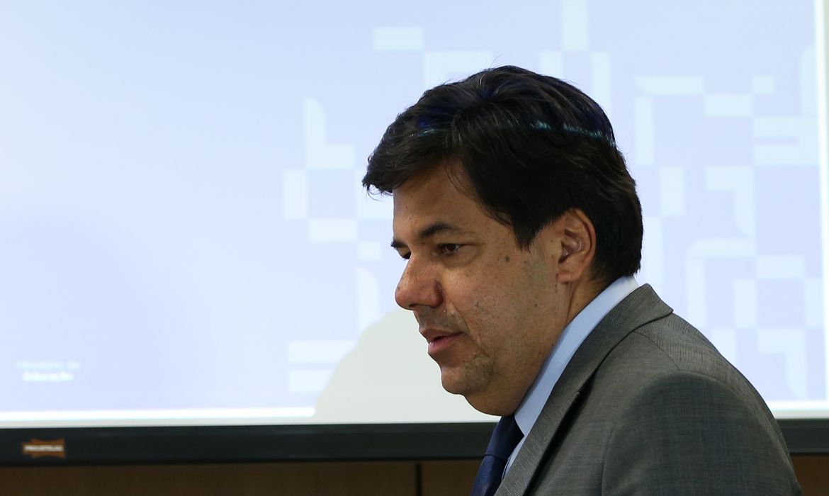 Brasília - O ministro da Educação, Mendonça Filho, durante apresentação do balanço das inscrições para o Exame Nacional do Ensino Médio - Enem 2016  (Marcelo Camargo/Agência Brasil)