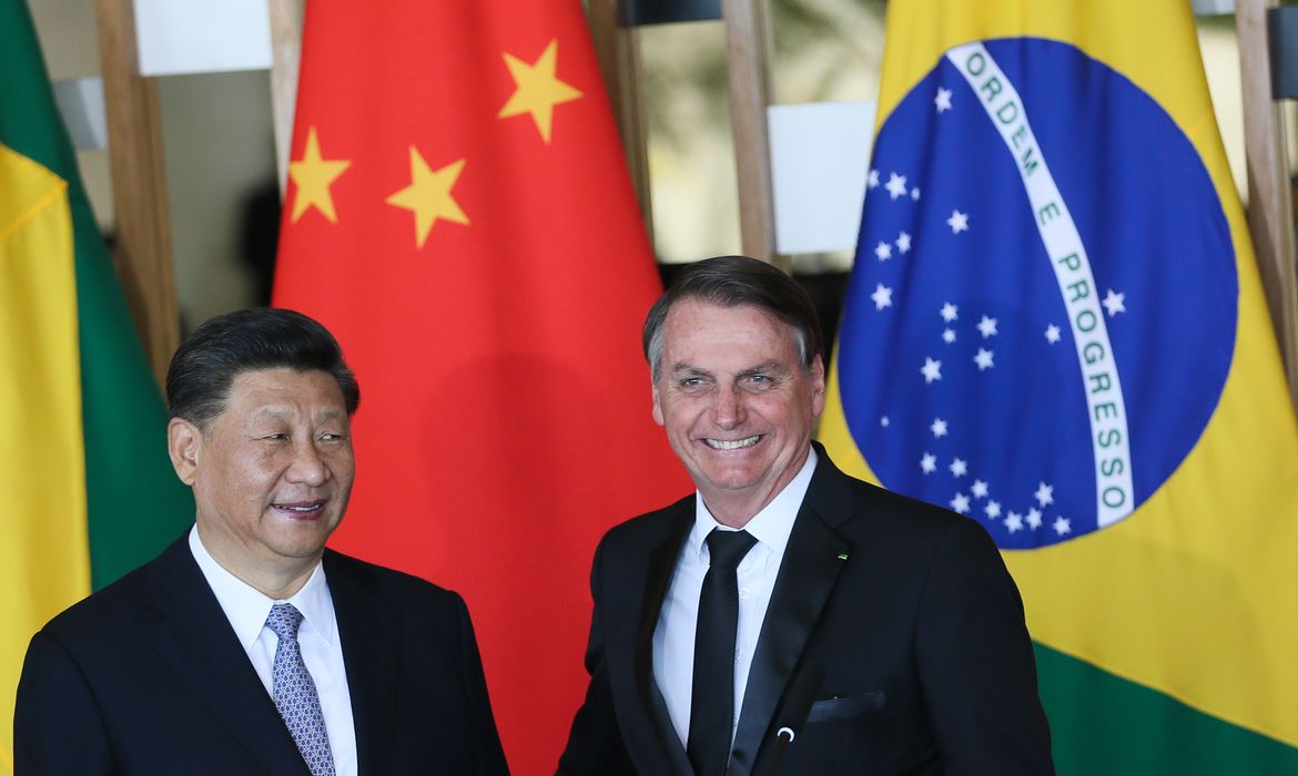 O presidente da República Popular da China Xi Jinping e o presidente Jair Bolsonaro, durante declaração à imprensa no Palácio do Itamaraty, em Brasília